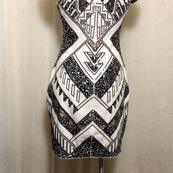 Express cocktail dress cream in color with black and gold sequins. Medium - Picture 4 of 13